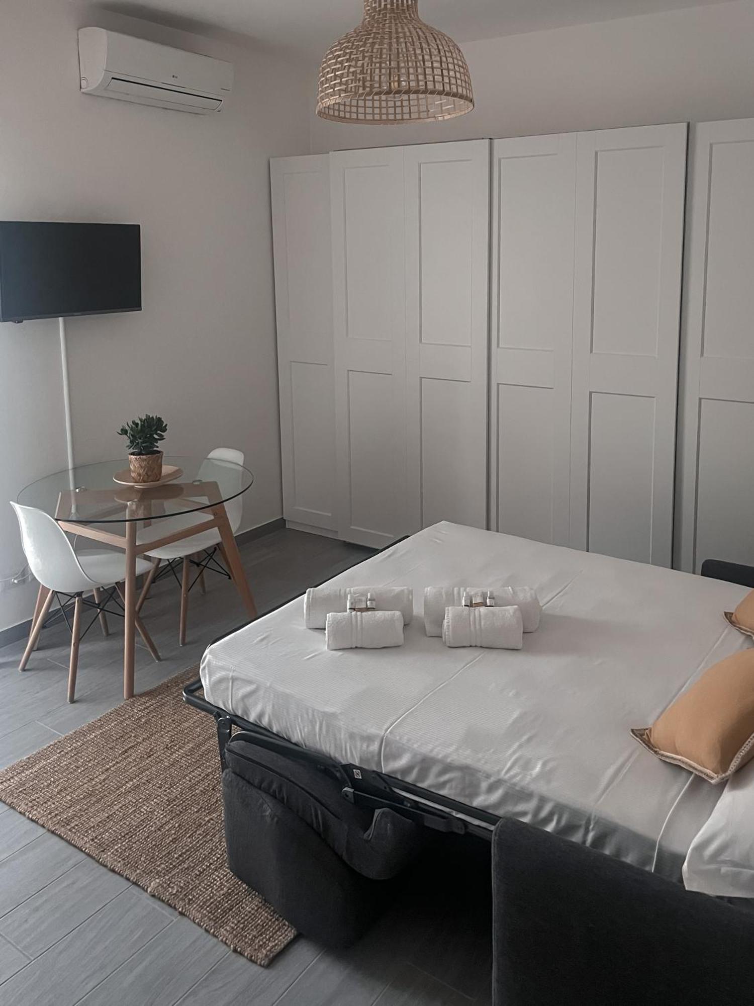 Xenia Apartments - Fashion Week Studio Near Navigli Μιλάνο Εξωτερικό φωτογραφία